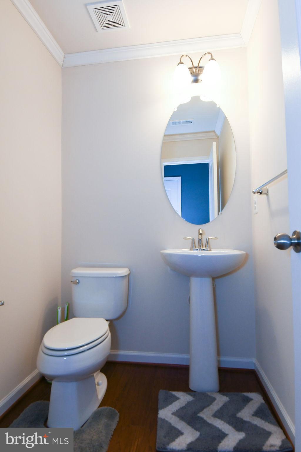 CHELSEA MANOR - Residential Lease