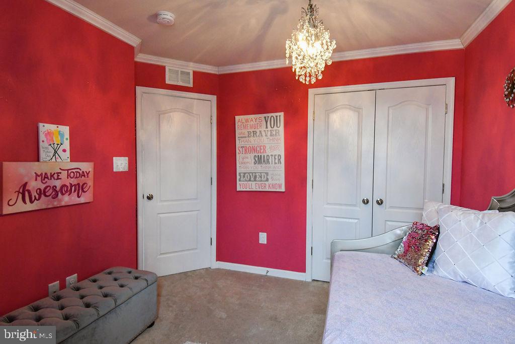 CHELSEA MANOR - Residential Lease