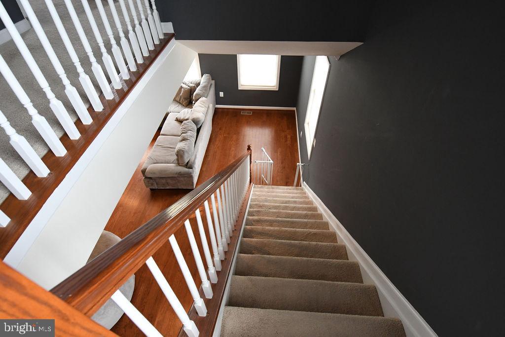 CHELSEA MANOR - Residential Lease