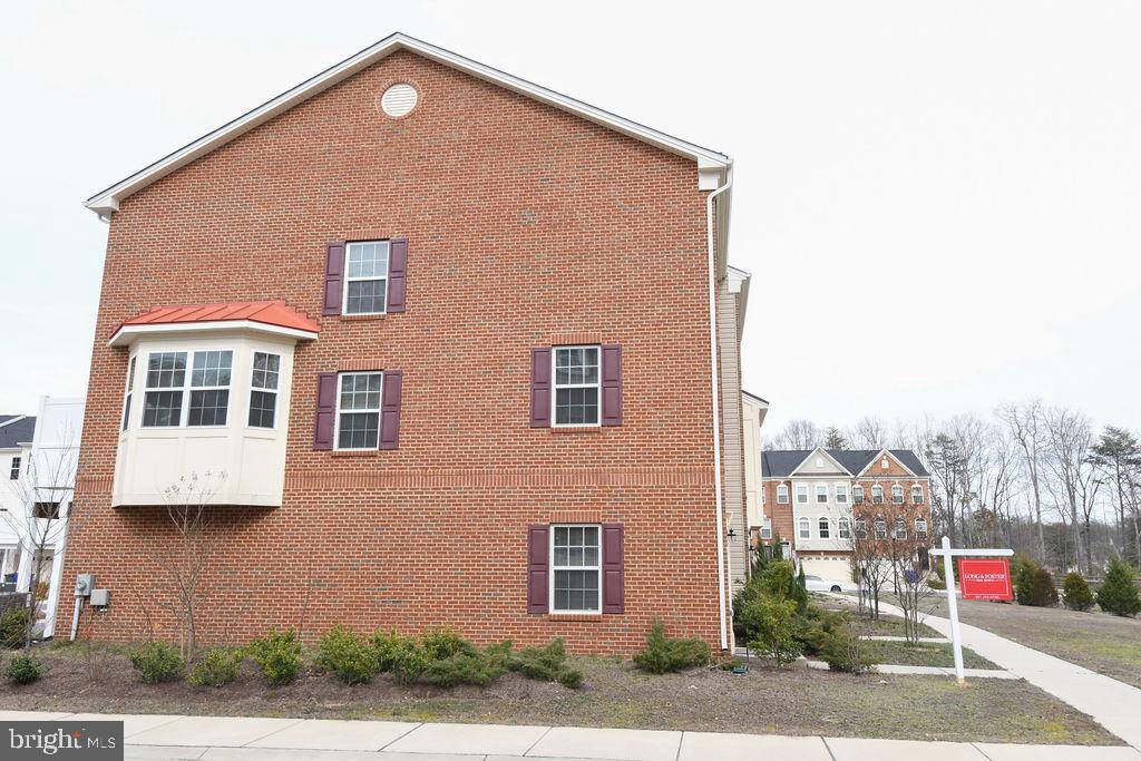 CHELSEA MANOR - Residential Lease