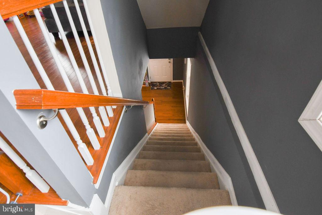 CHELSEA MANOR - Residential Lease