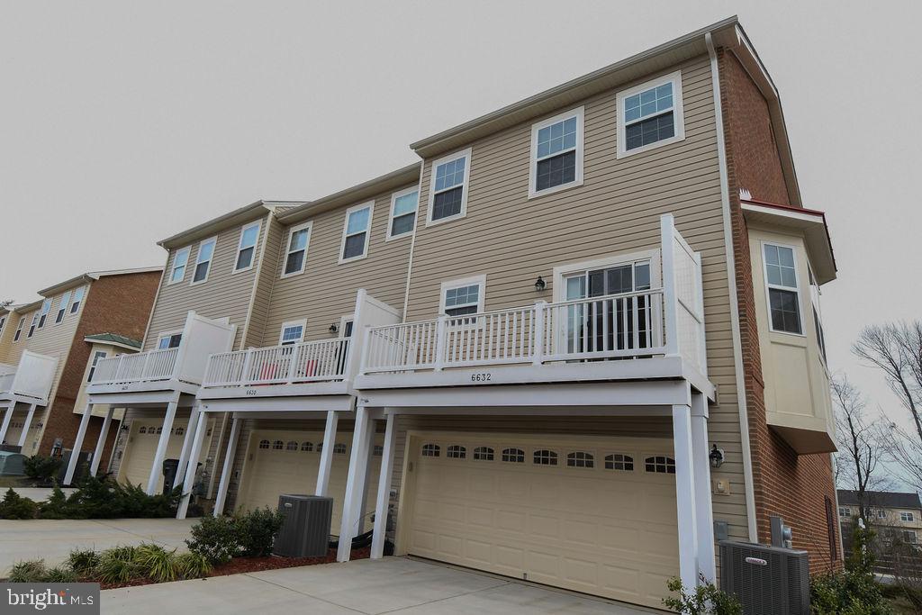 CHELSEA MANOR - Residential Lease