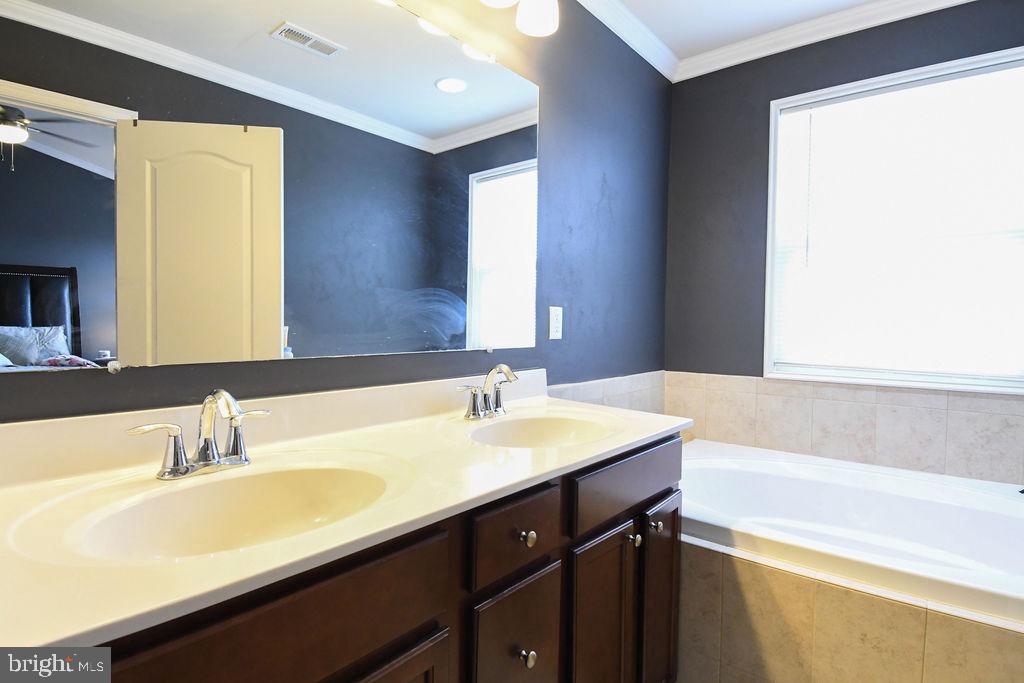 CHELSEA MANOR - Residential Lease