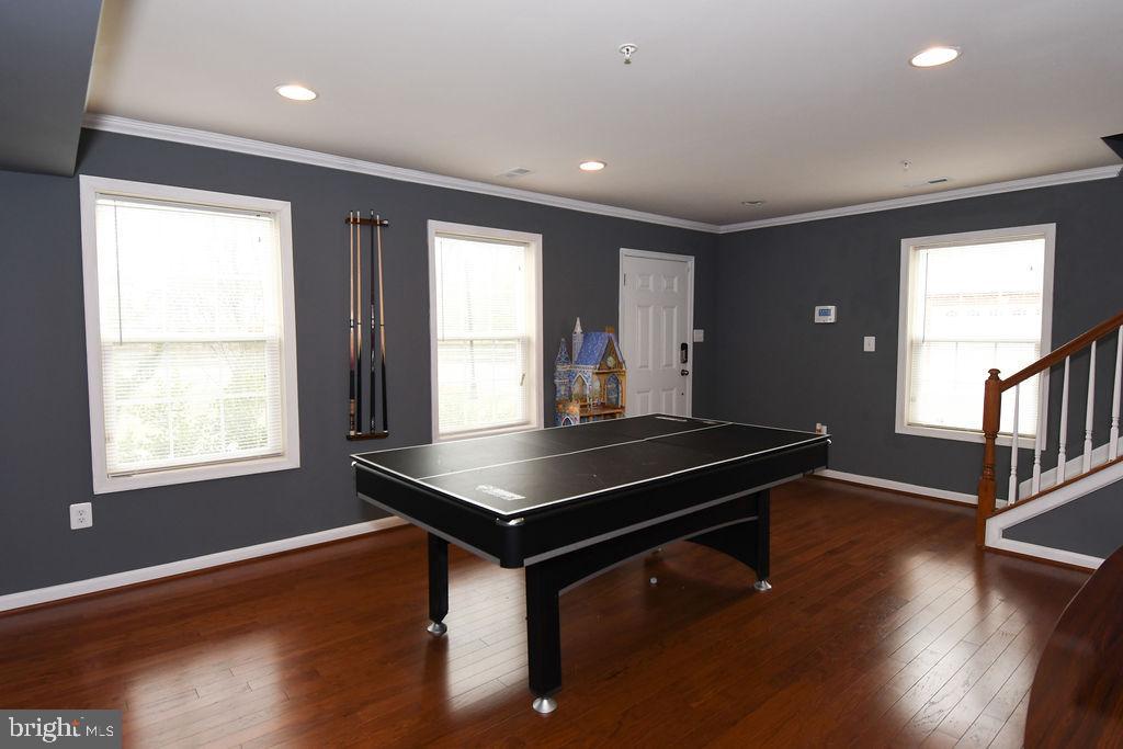 CHELSEA MANOR - Residential Lease