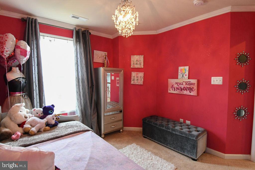 CHELSEA MANOR - Residential Lease