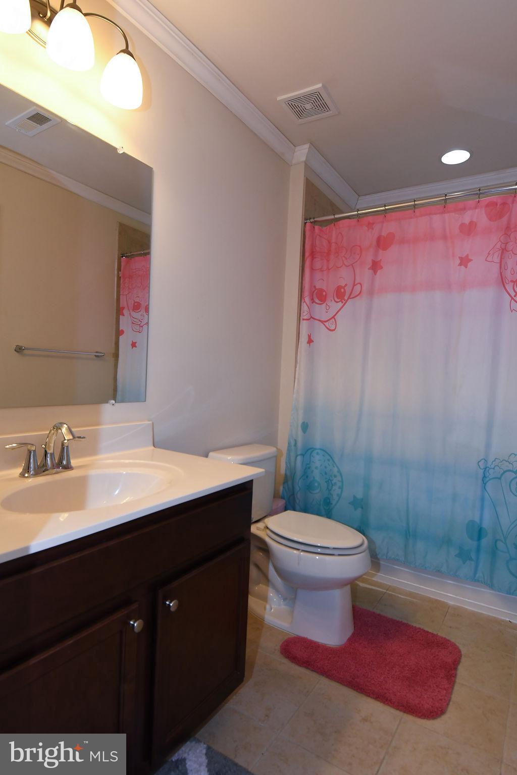 CHELSEA MANOR - Residential Lease