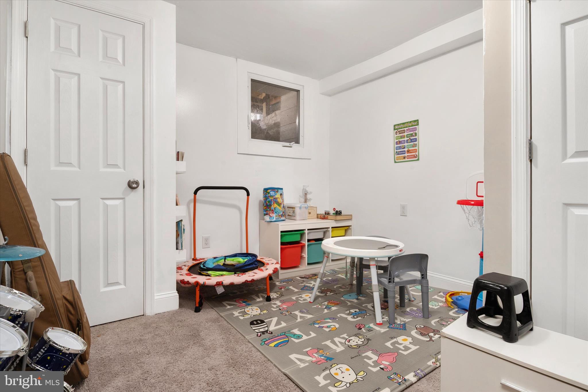 WASHINGTON VILLAGE - Residential