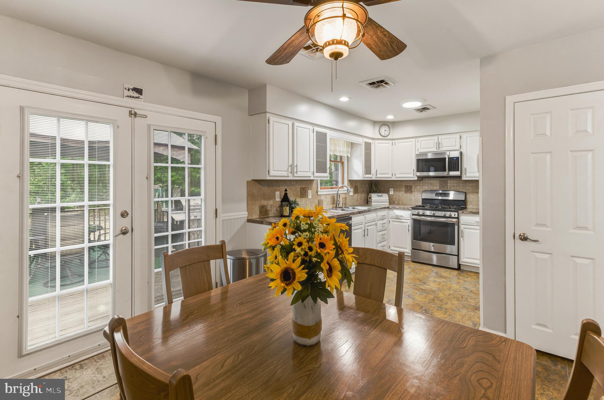 8 MAURIELLO COURT