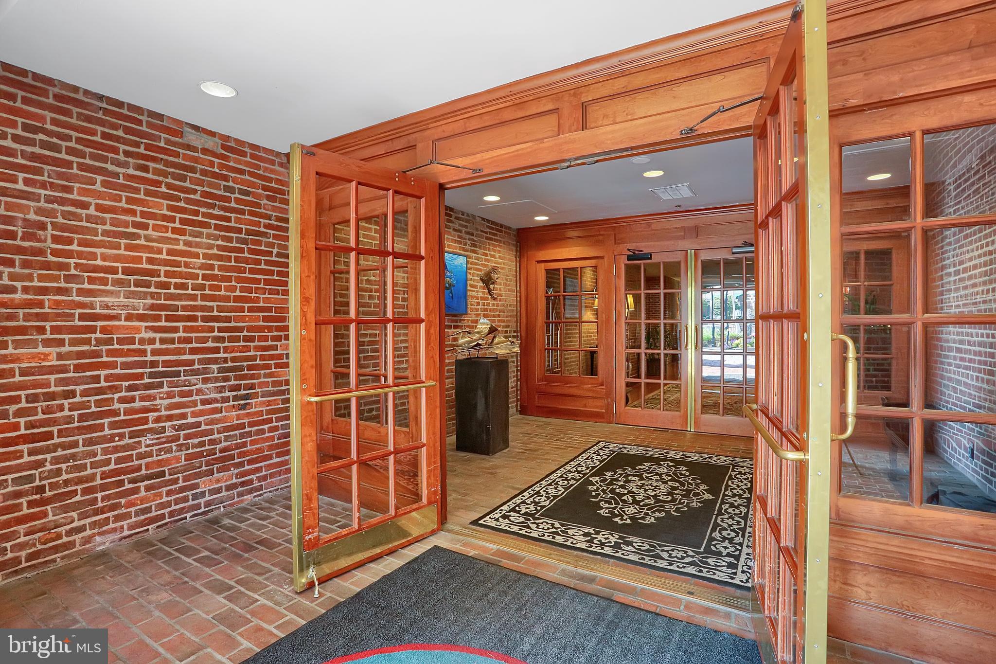 FELLS POINT HISTORIC DISTRICT - Residential Lease