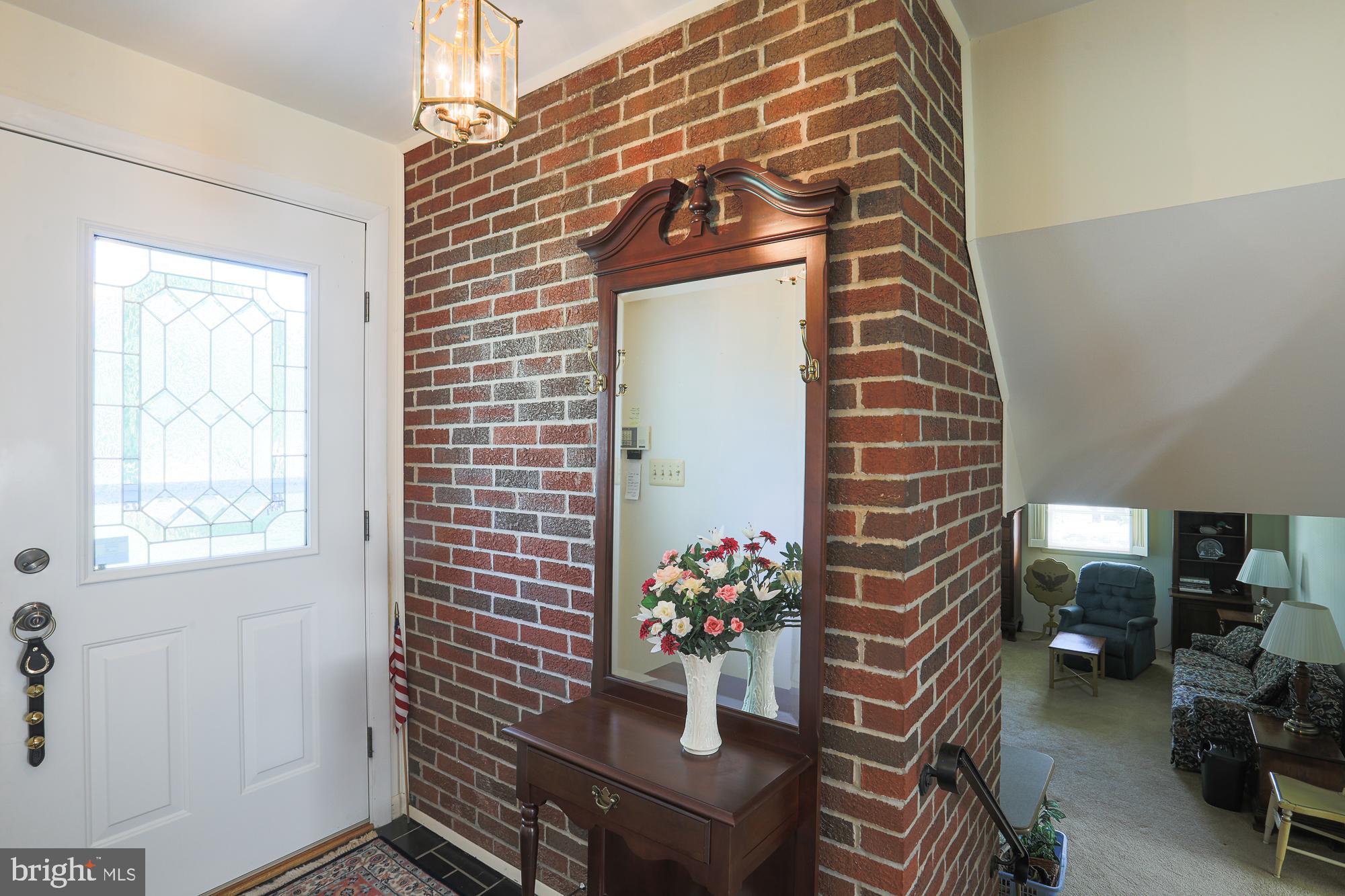 MADONNA MANOR - Residential