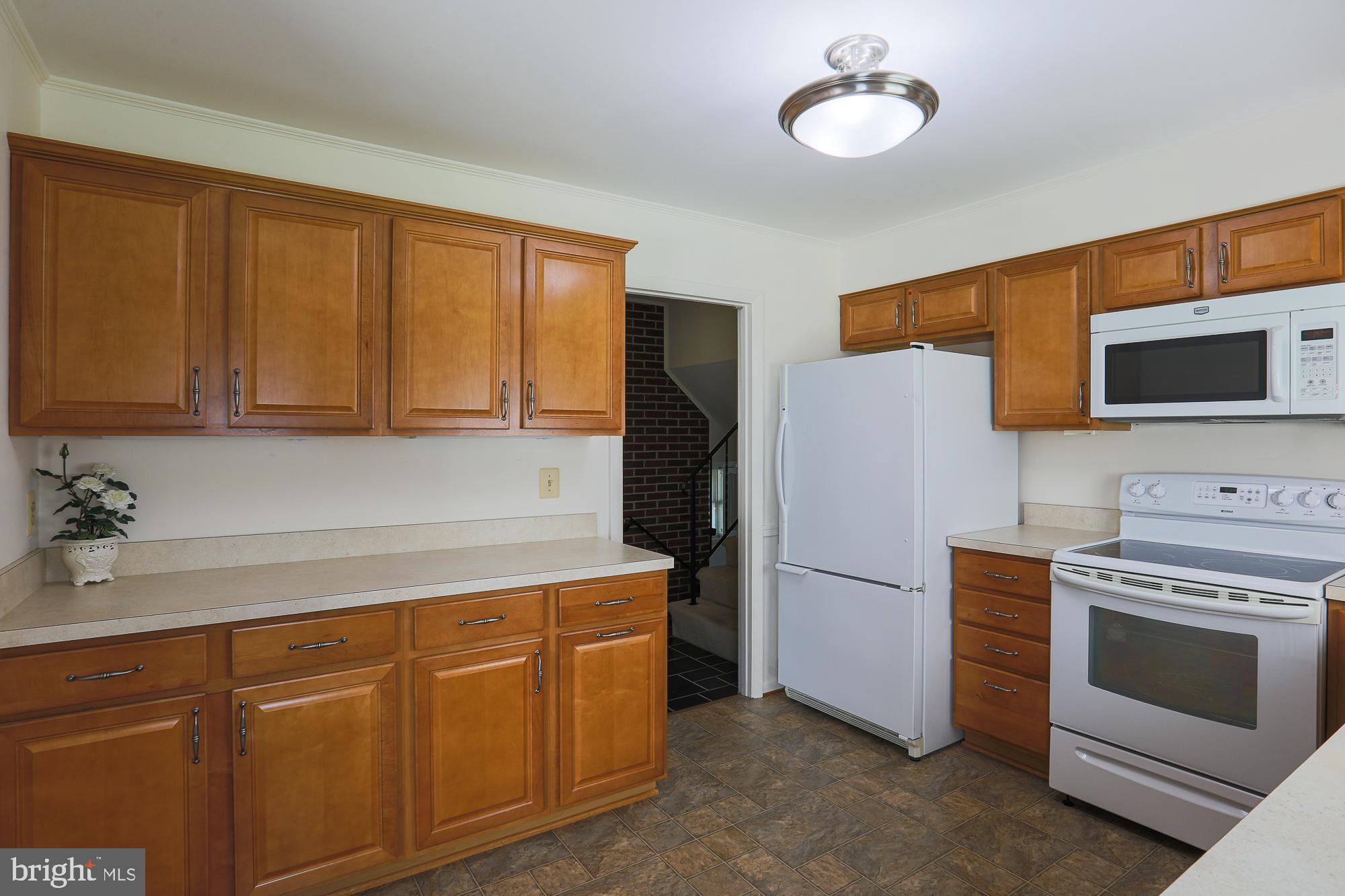 MADONNA MANOR - Residential