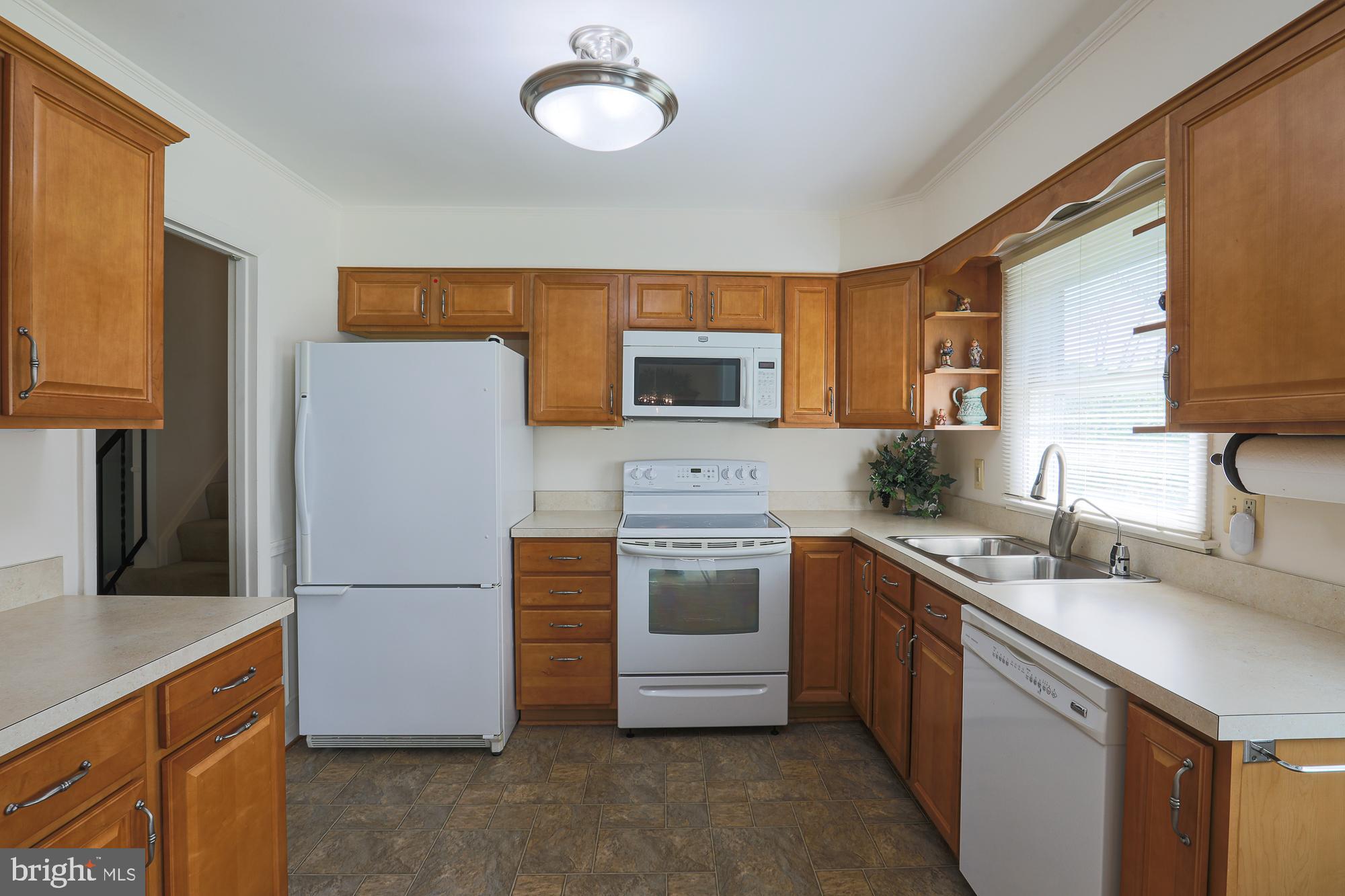 MADONNA MANOR - Residential