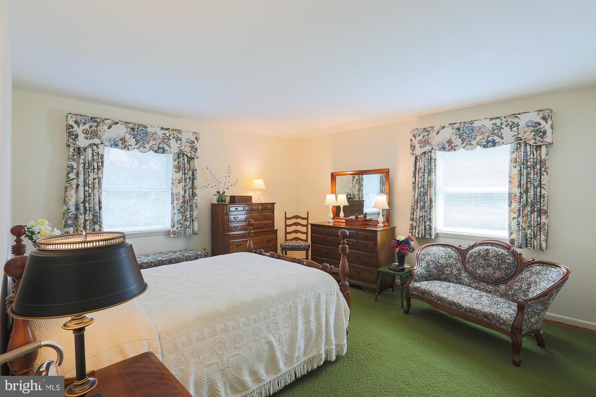 MADONNA MANOR - Residential