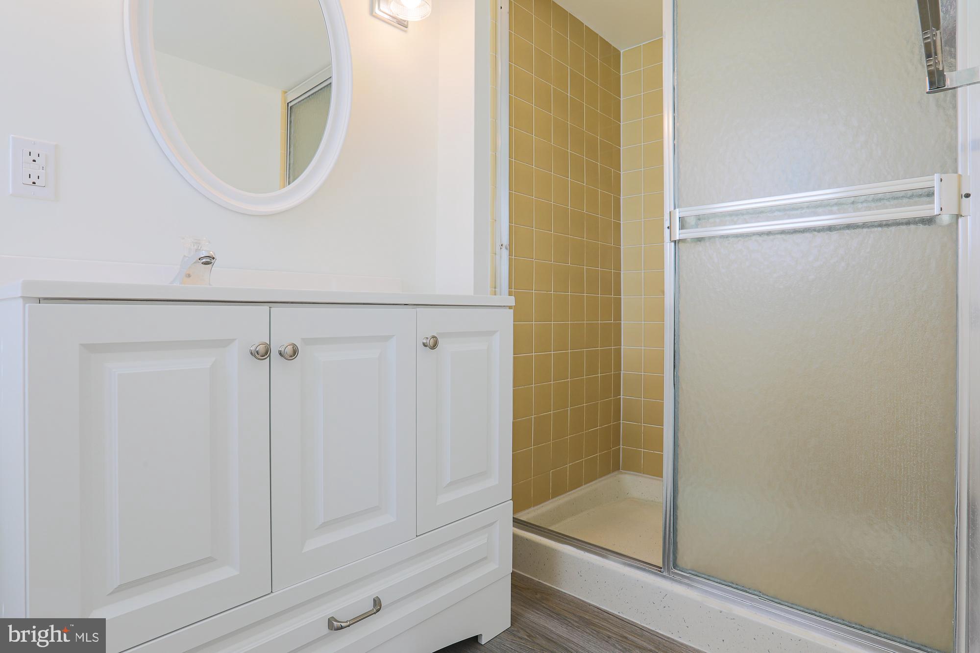 MADONNA MANOR - Residential