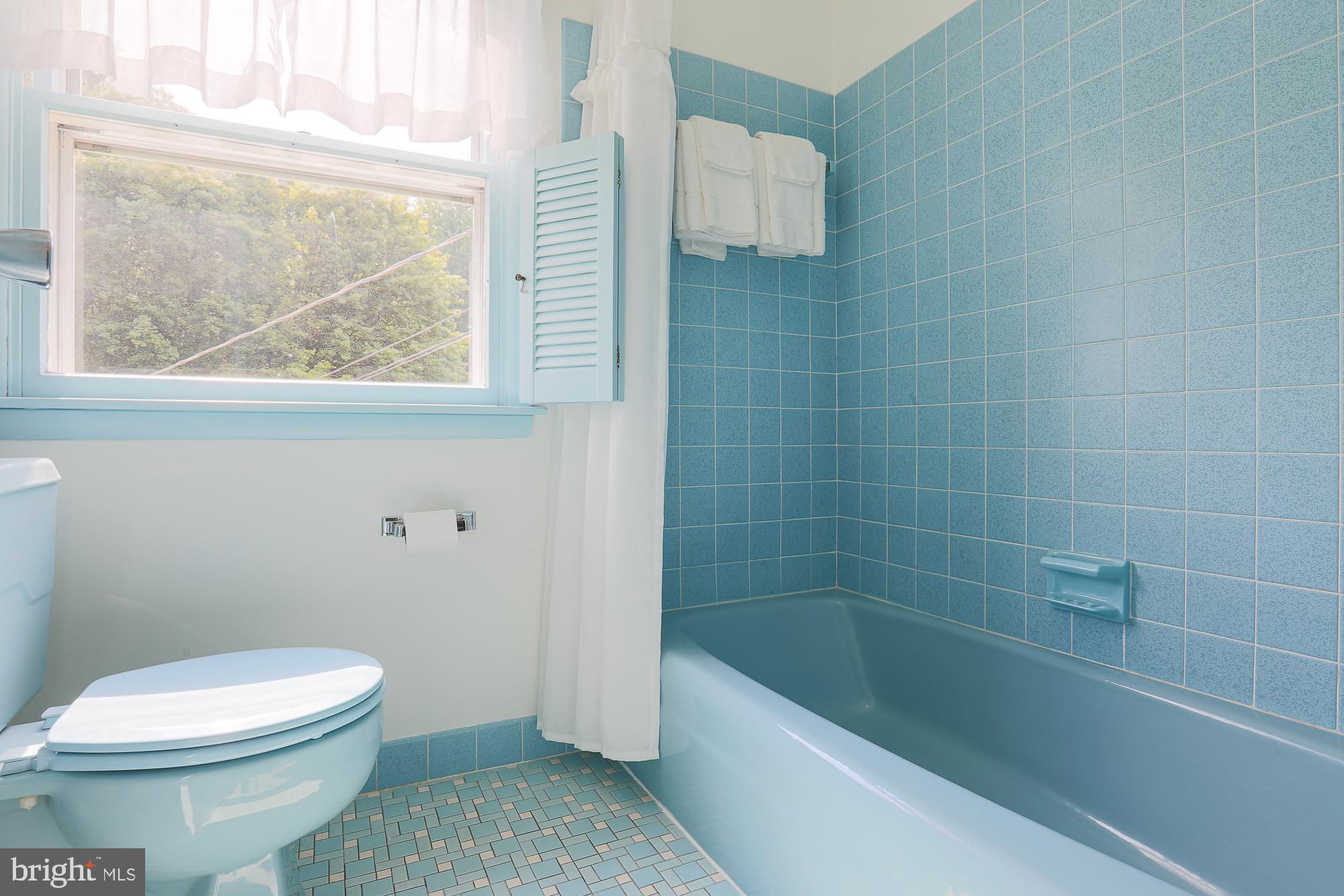 MADONNA MANOR - Residential