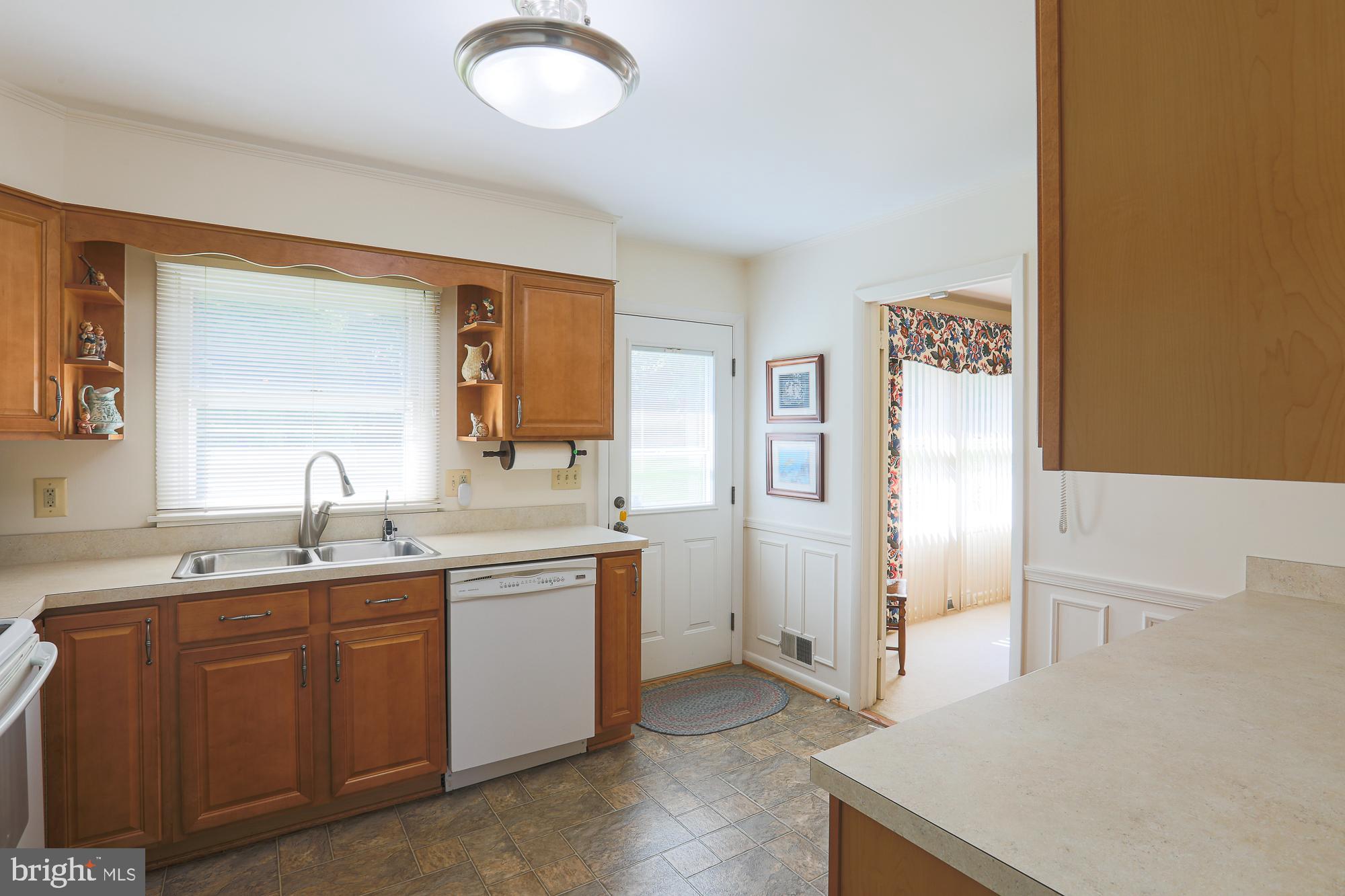 MADONNA MANOR - Residential