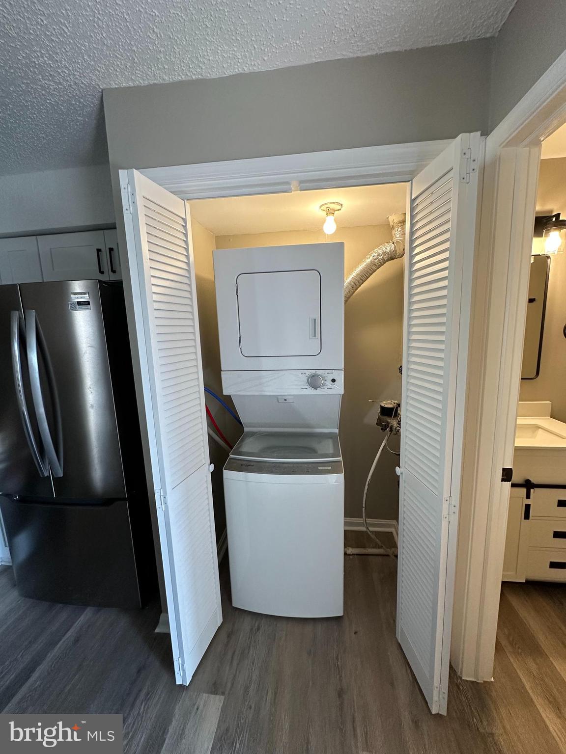 THE TIERS OF LAUREL LAKE - Residential