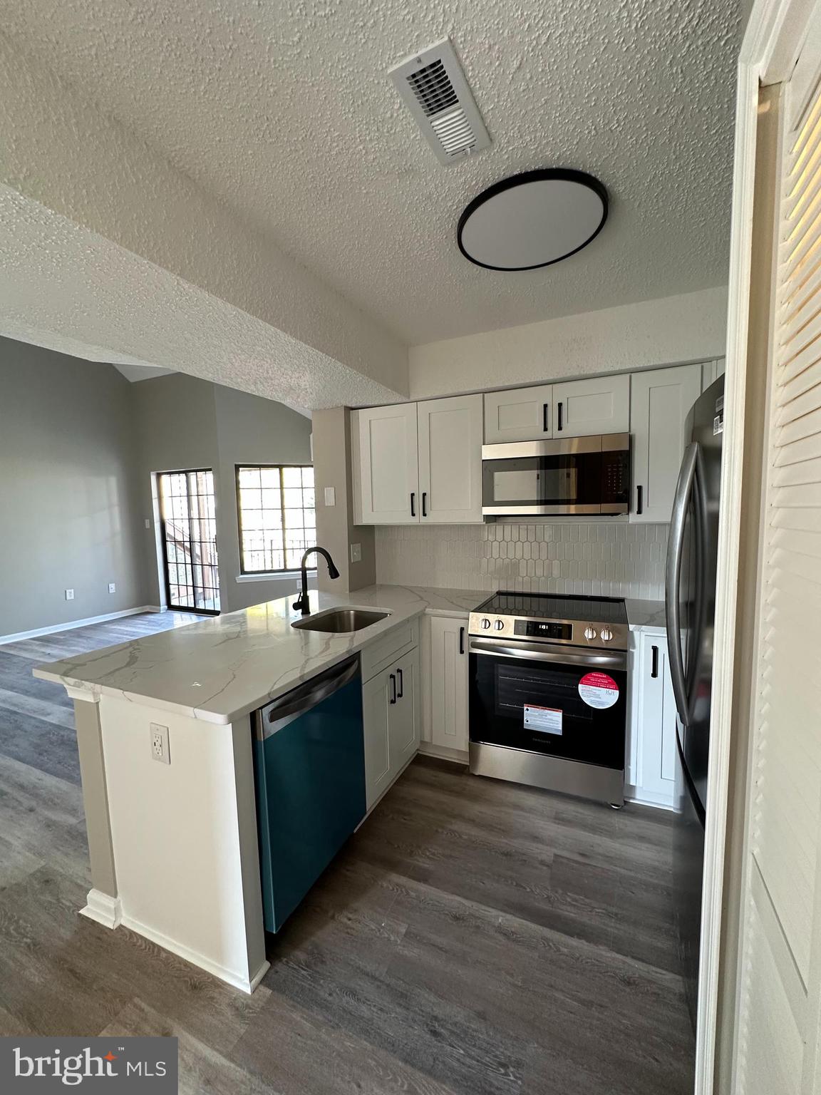 THE TIERS OF LAUREL LAKE - Residential