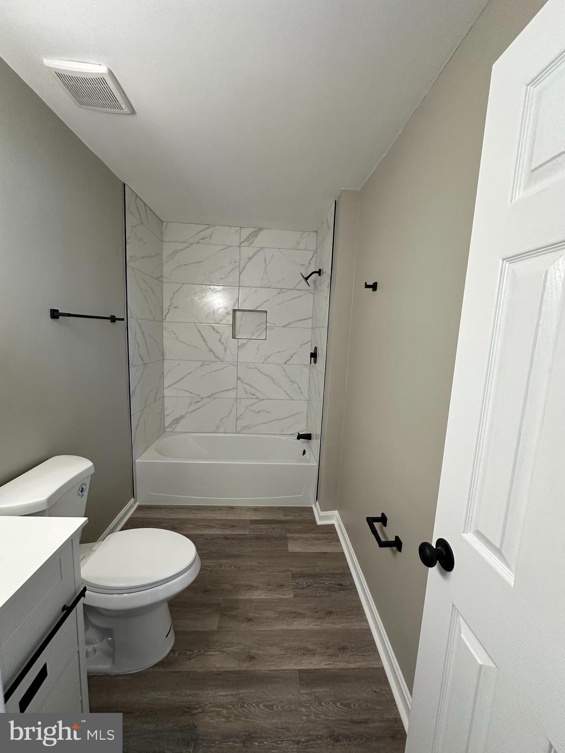 THE TIERS OF LAUREL LAKE - Residential