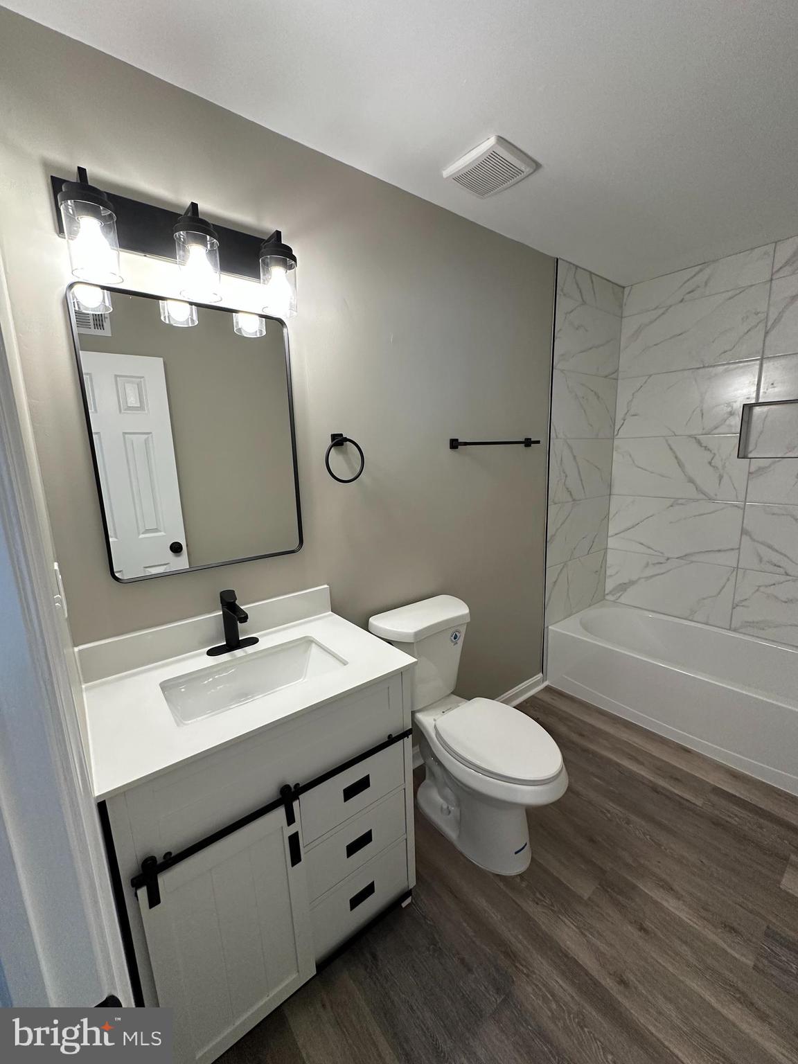 THE TIERS OF LAUREL LAKE - Residential