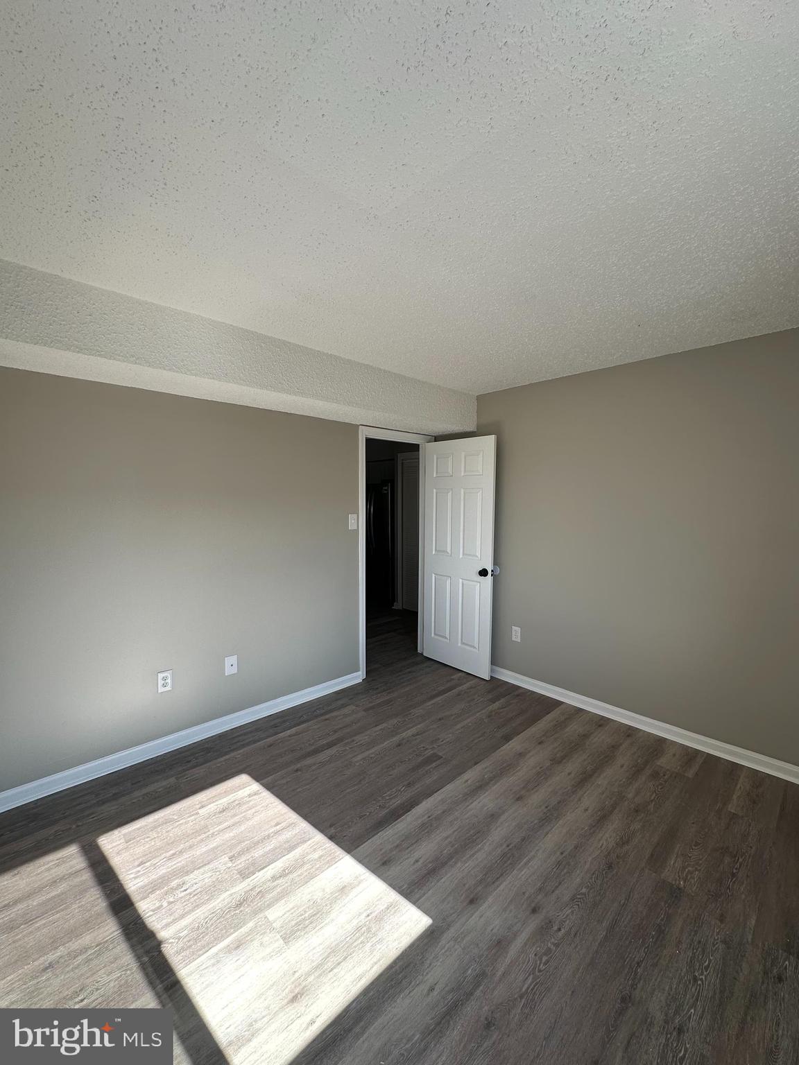 THE TIERS OF LAUREL LAKE - Residential