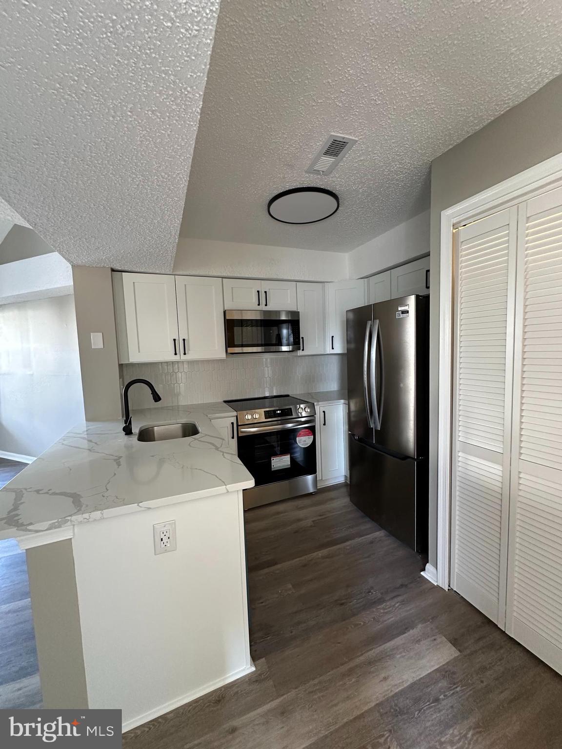 THE TIERS OF LAUREL LAKE - Residential