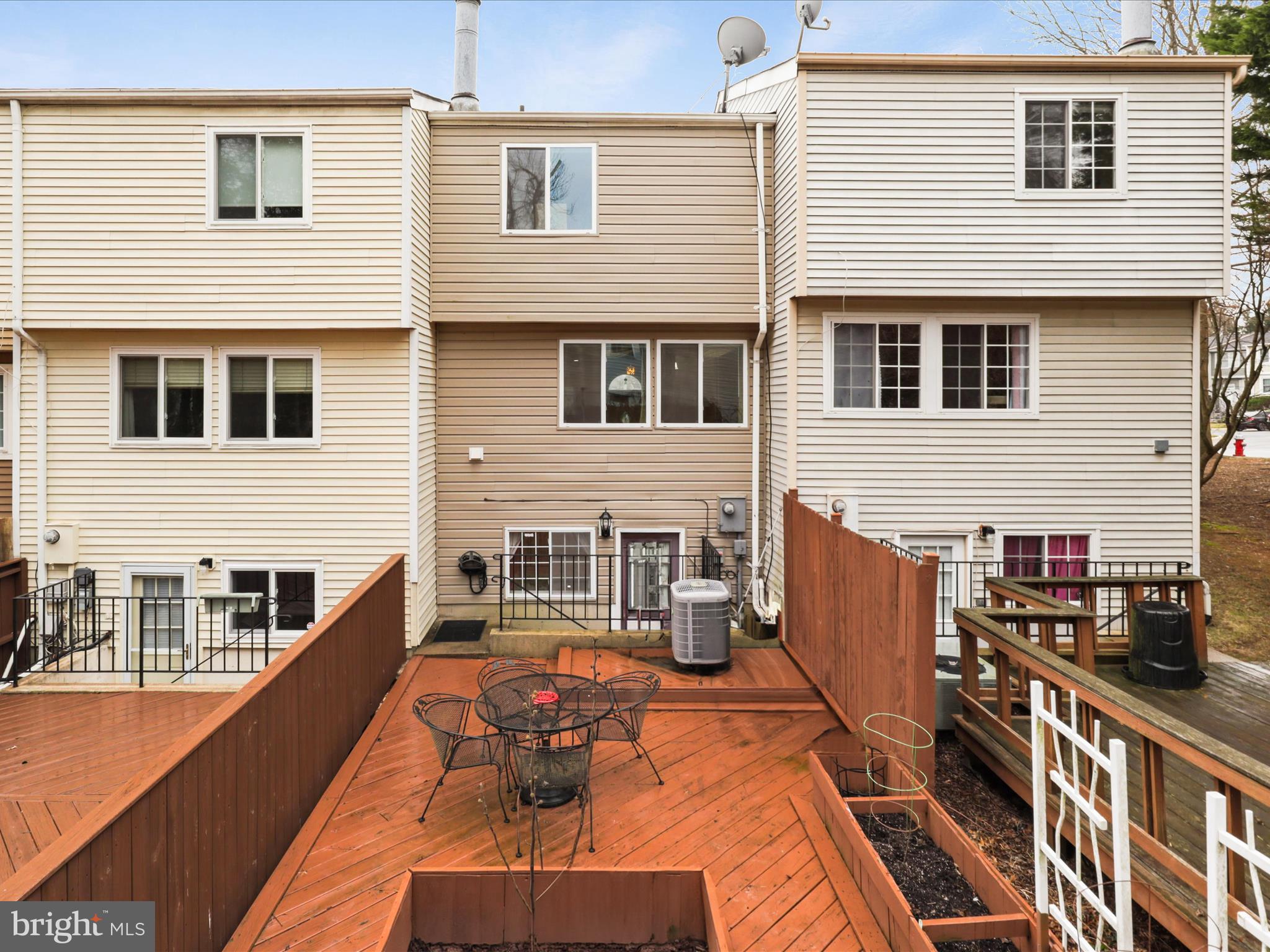 TARTAN VILLAGE - Residential