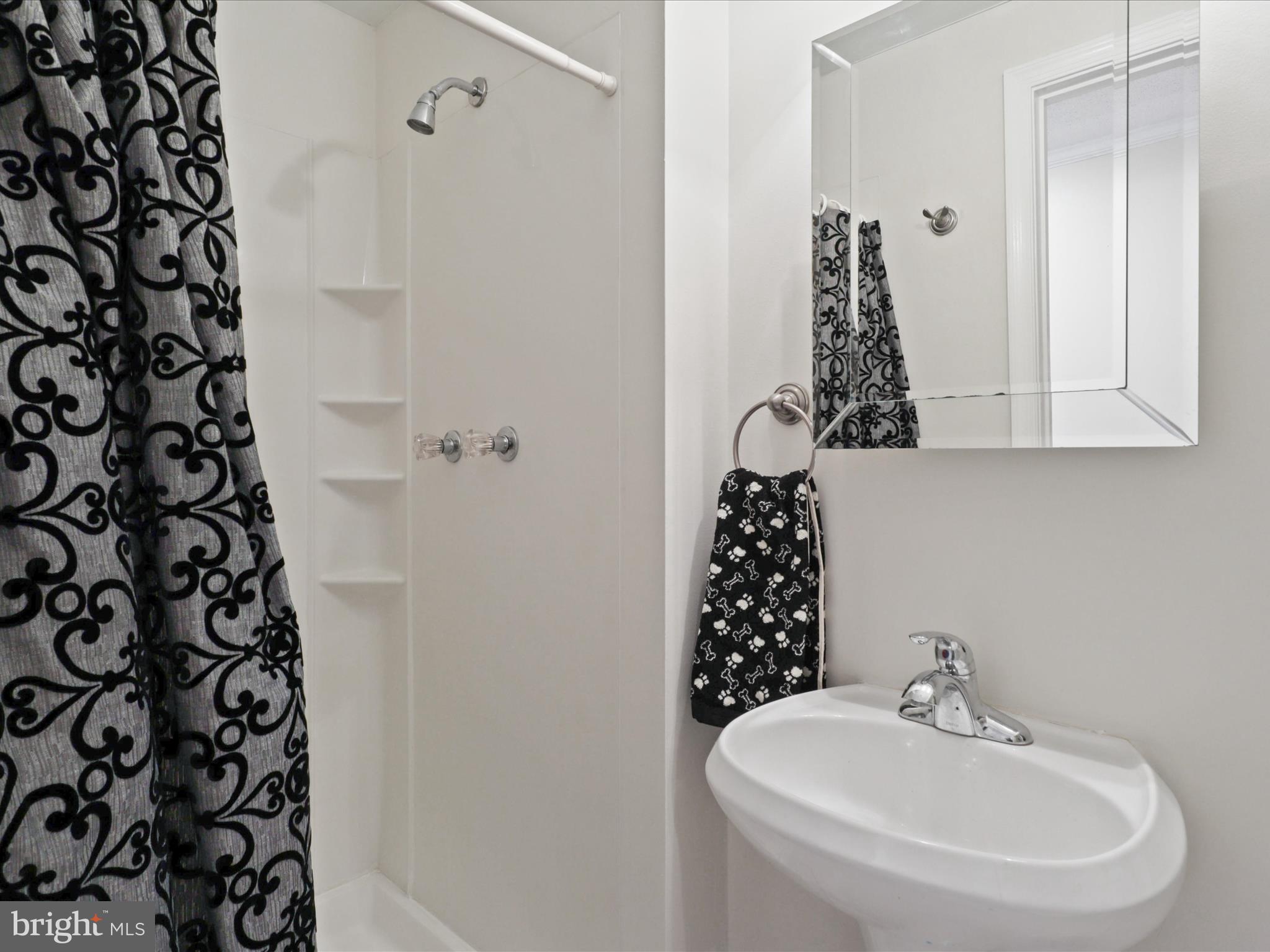 TARTAN VILLAGE - Residential