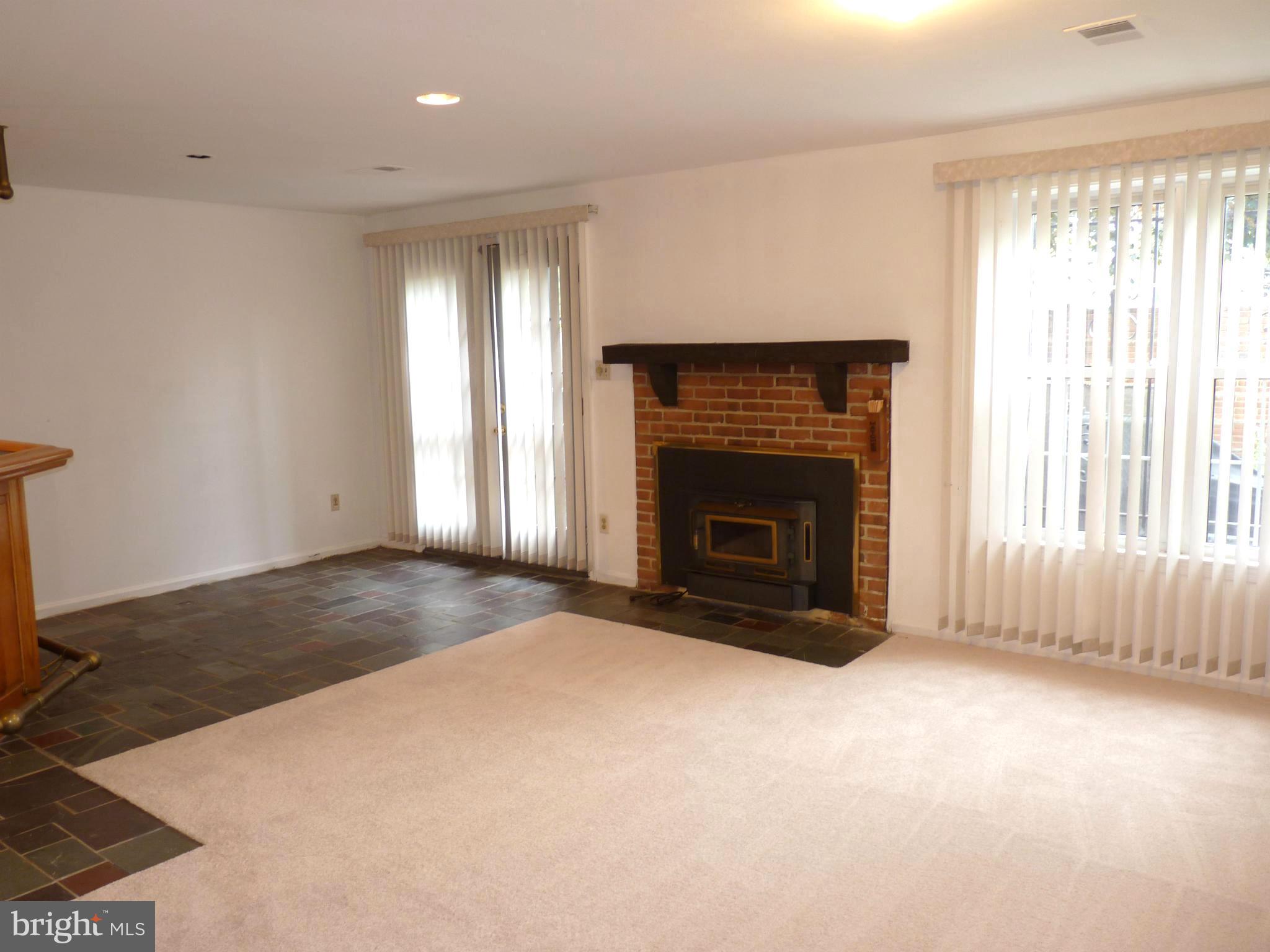 WOODSIDE - Residential Lease