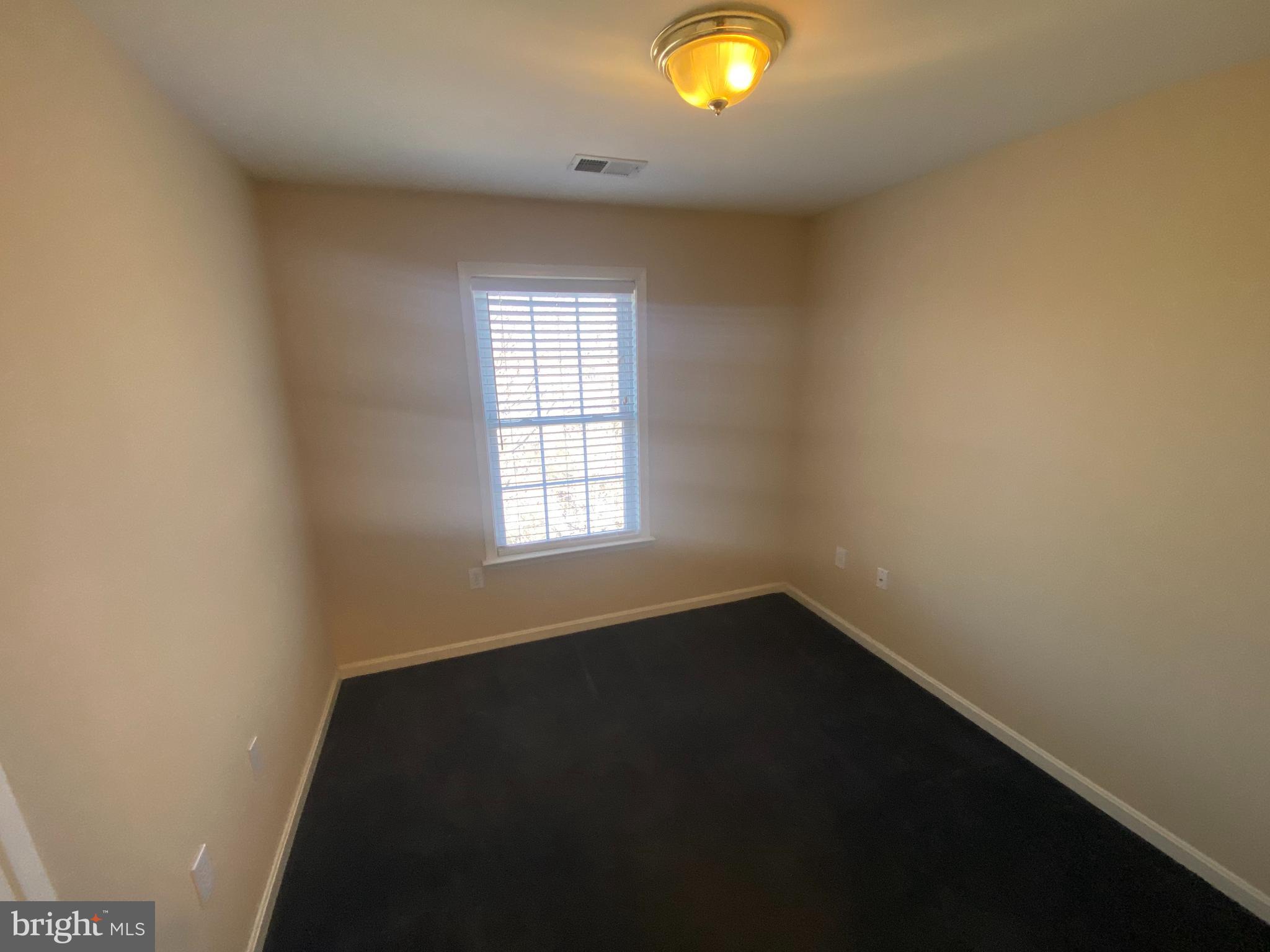 HAMMONDS MILL - Residential Lease