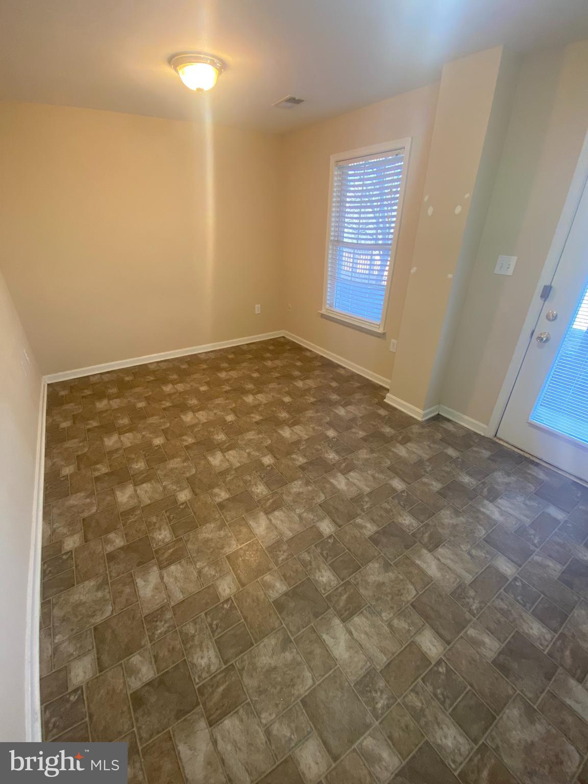 HAMMONDS MILL - Residential Lease