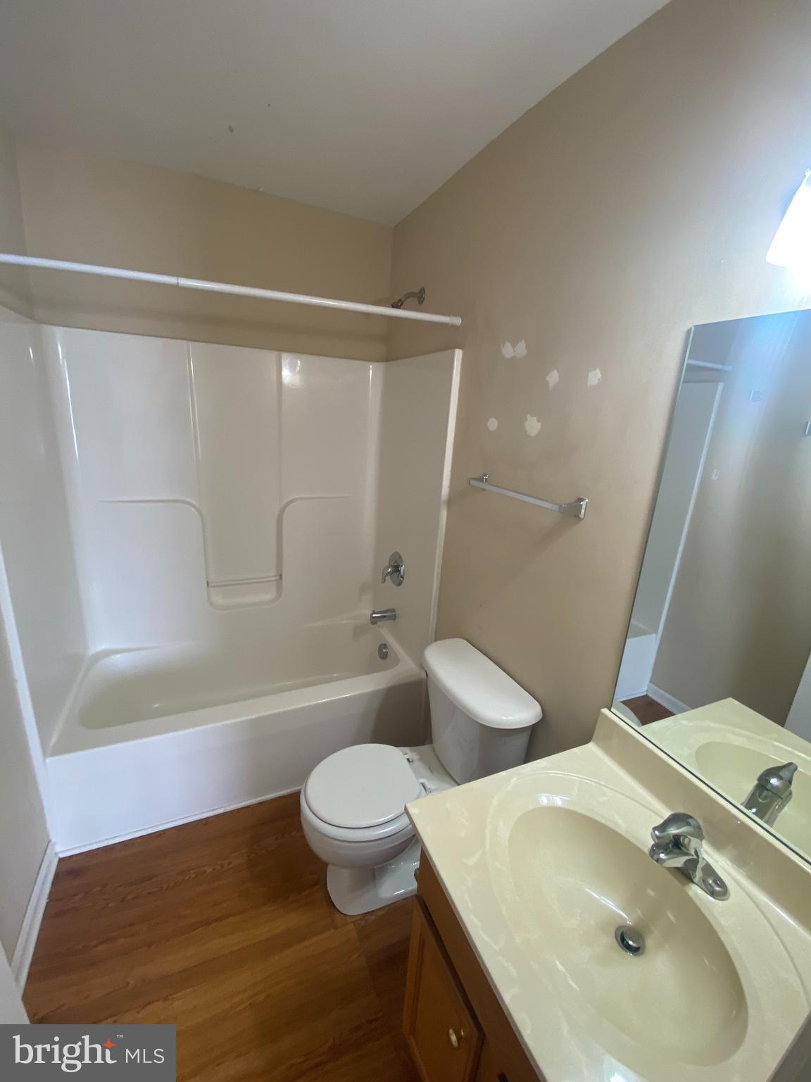 HAMMONDS MILL - Residential Lease