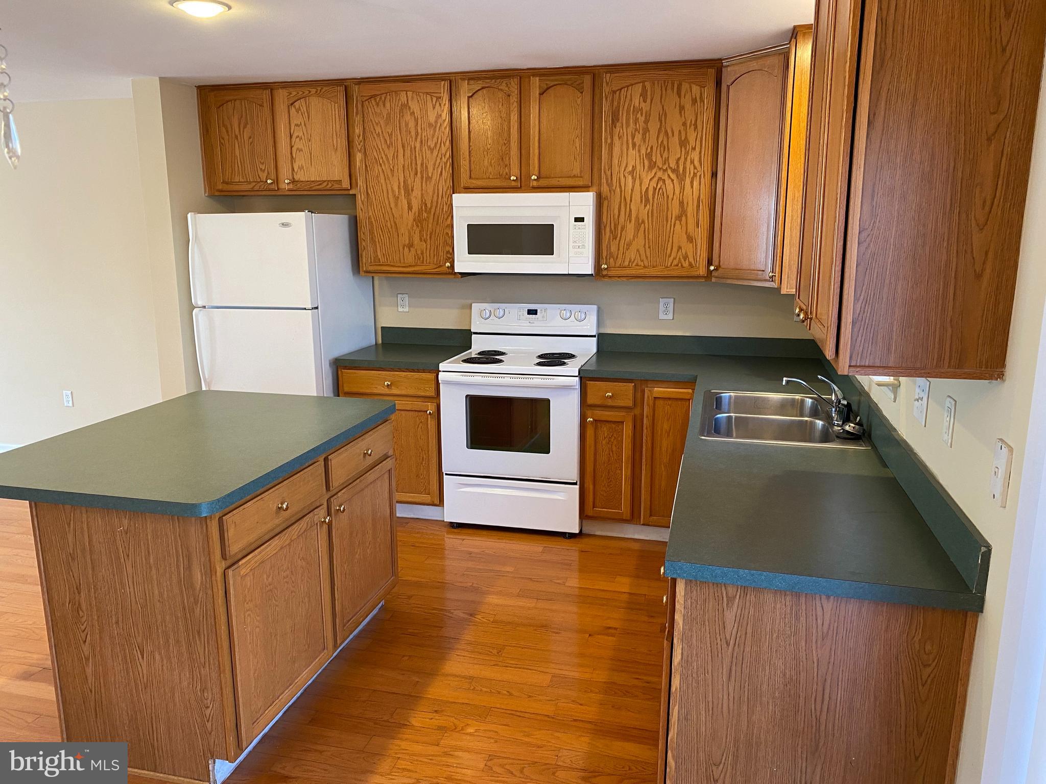 HAMMONDS MILL - Residential Lease