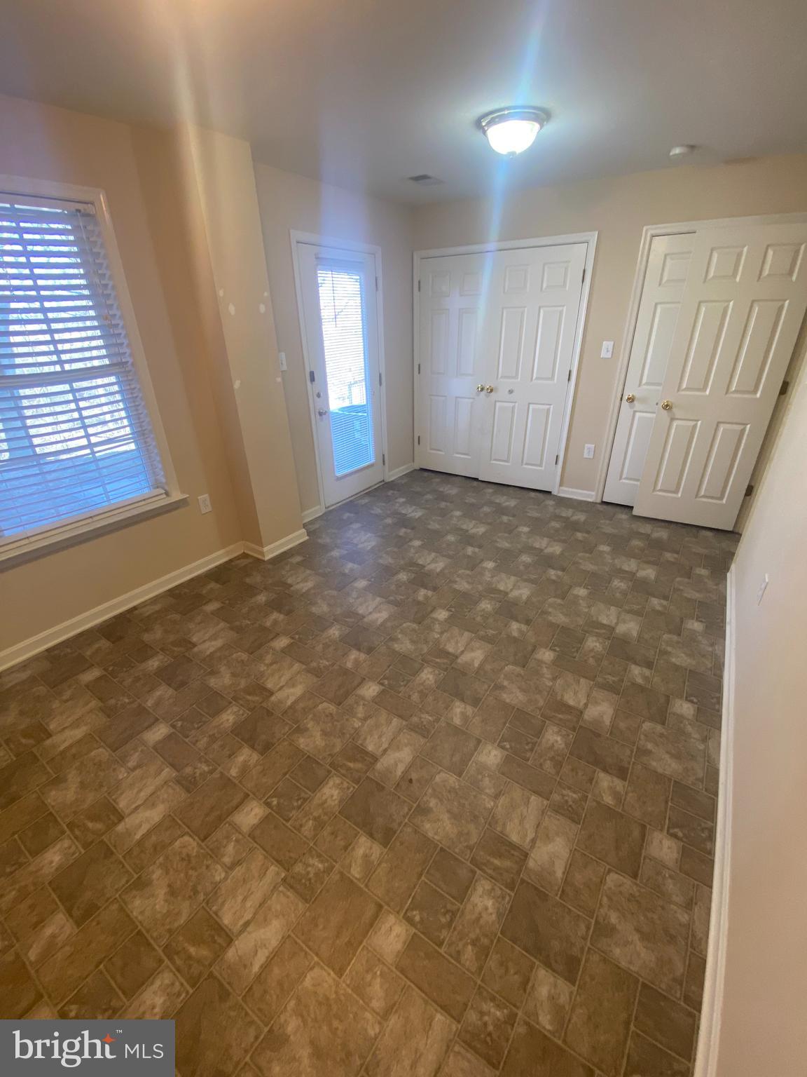 HAMMONDS MILL - Residential Lease