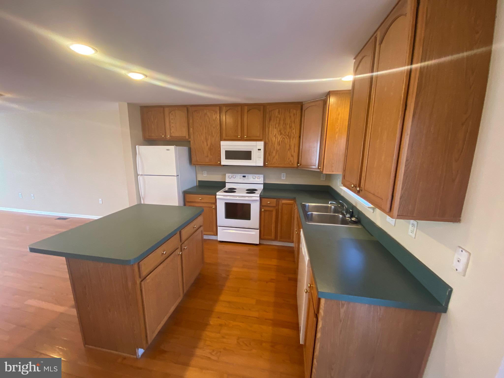 HAMMONDS MILL - Residential Lease