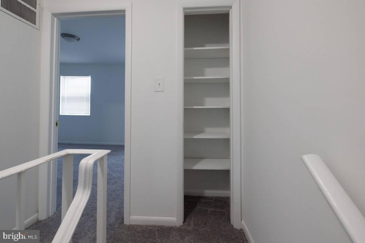 DALE CITY - Residential Lease