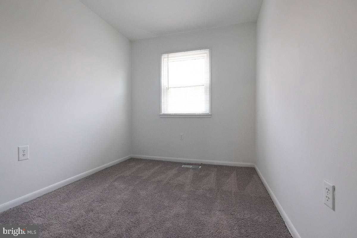 DALE CITY - Residential Lease