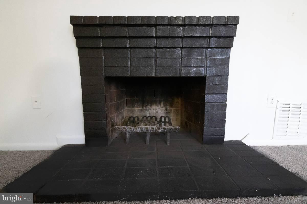 DALE CITY - Residential Lease