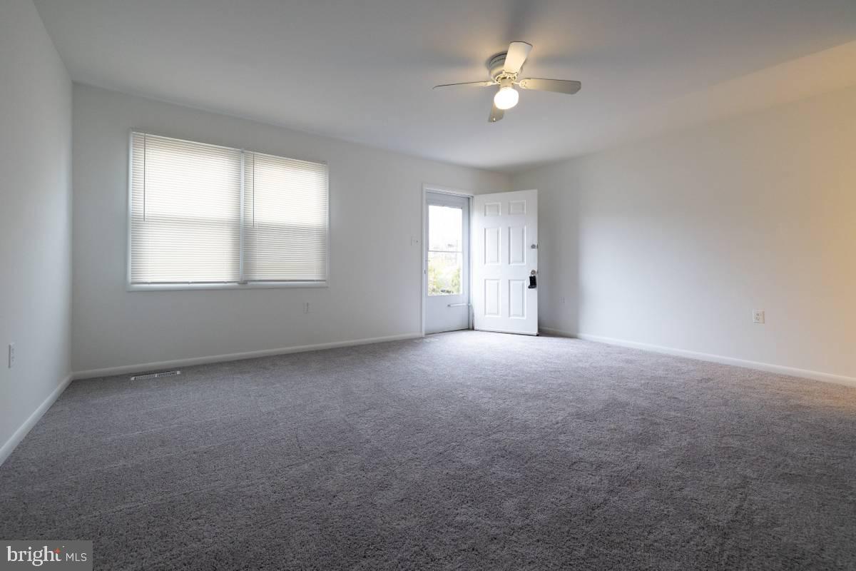 DALE CITY - Residential Lease