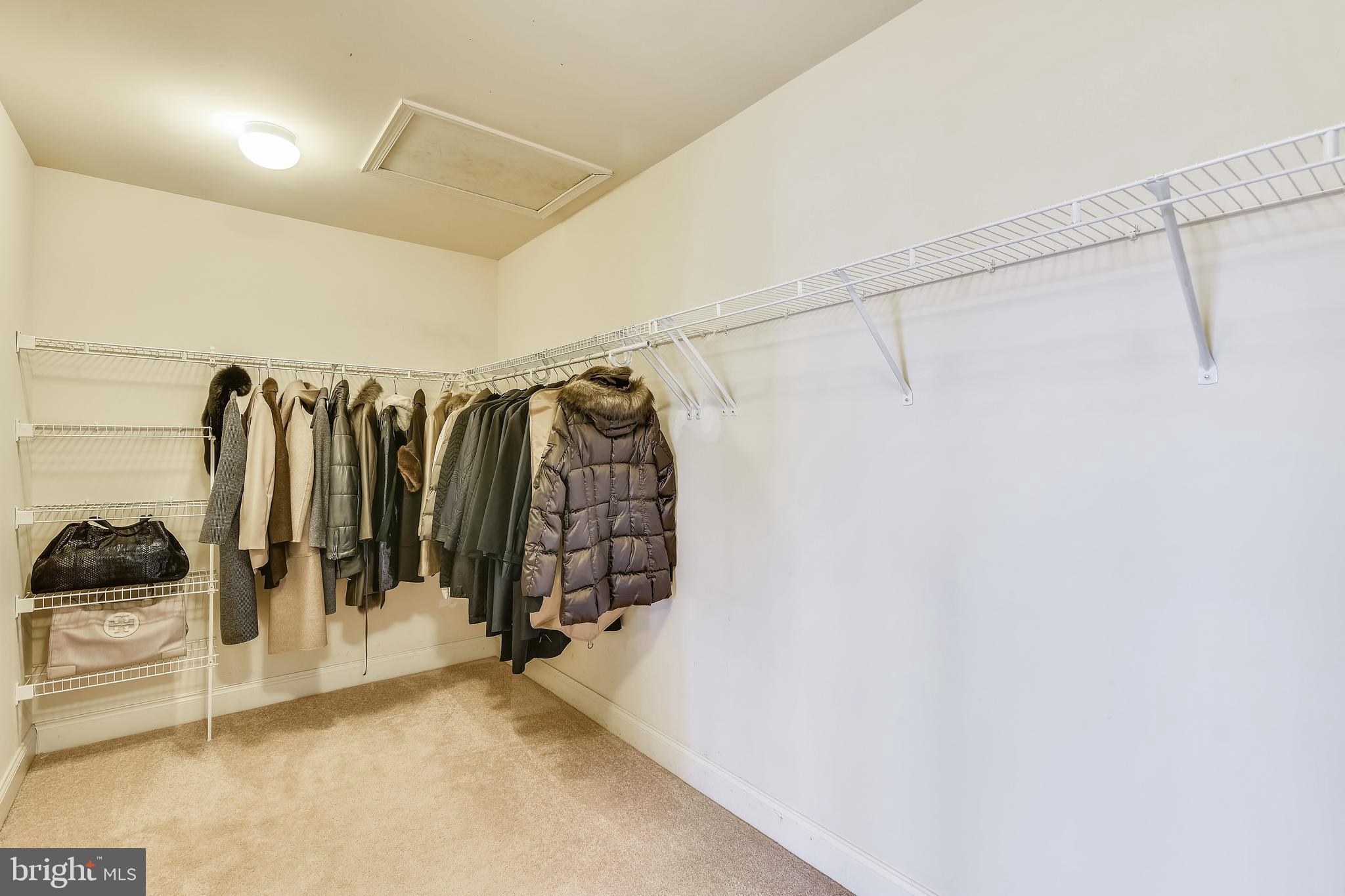 SOUTH RIDING - Residential