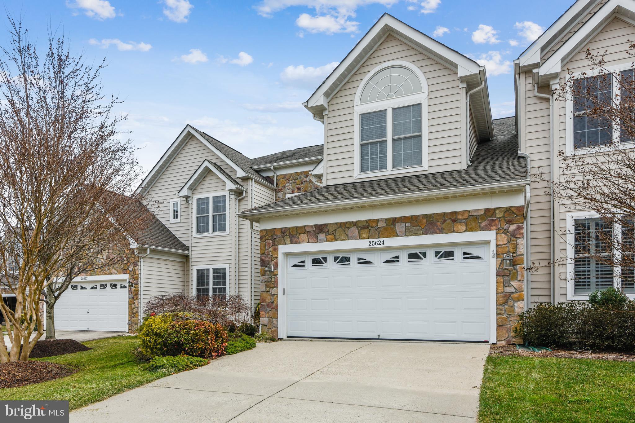 SOUTH RIDING - Residential