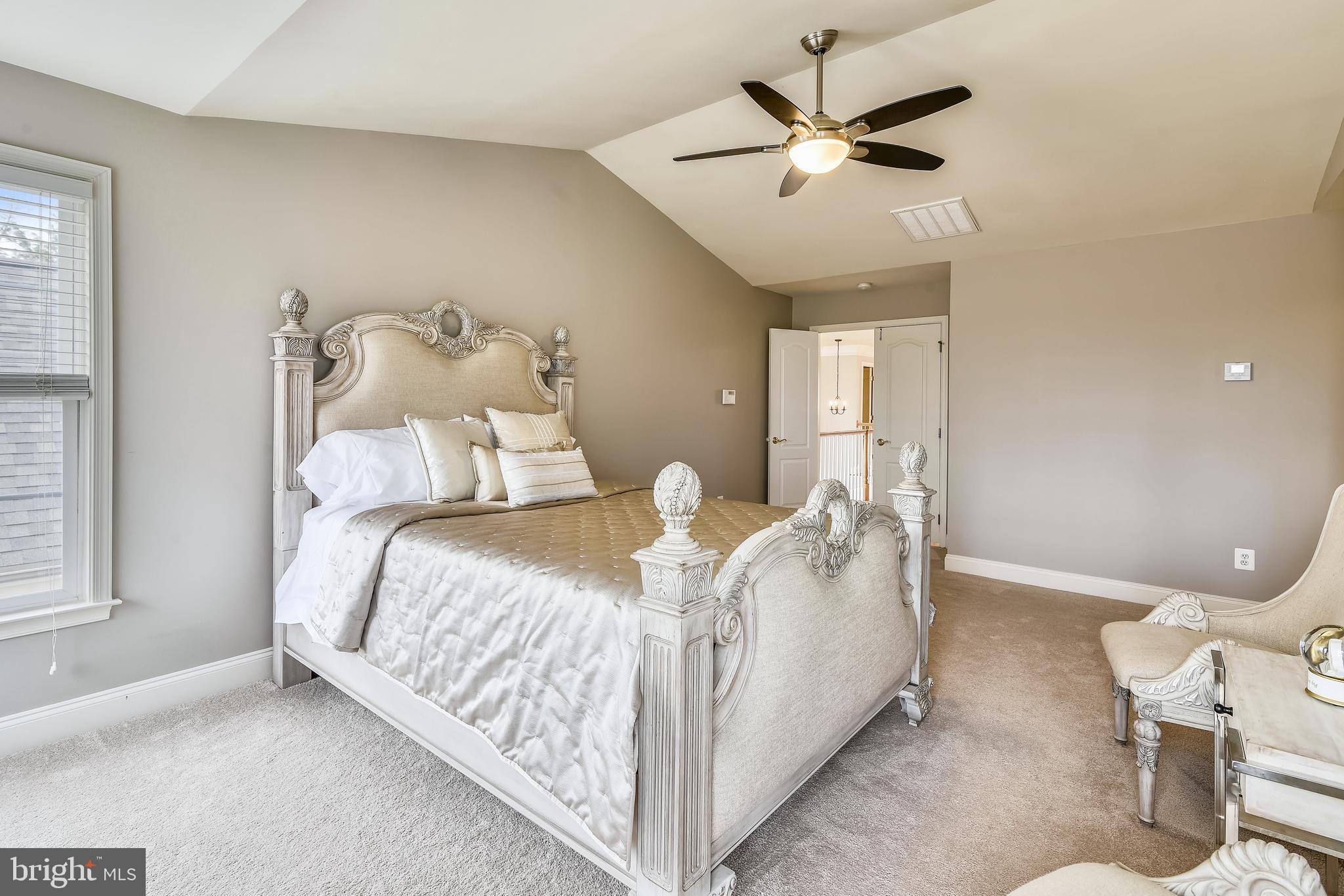 SOUTH RIDING - Residential