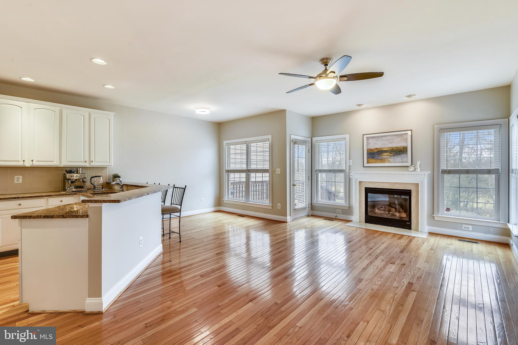 SOUTH RIDING - Residential