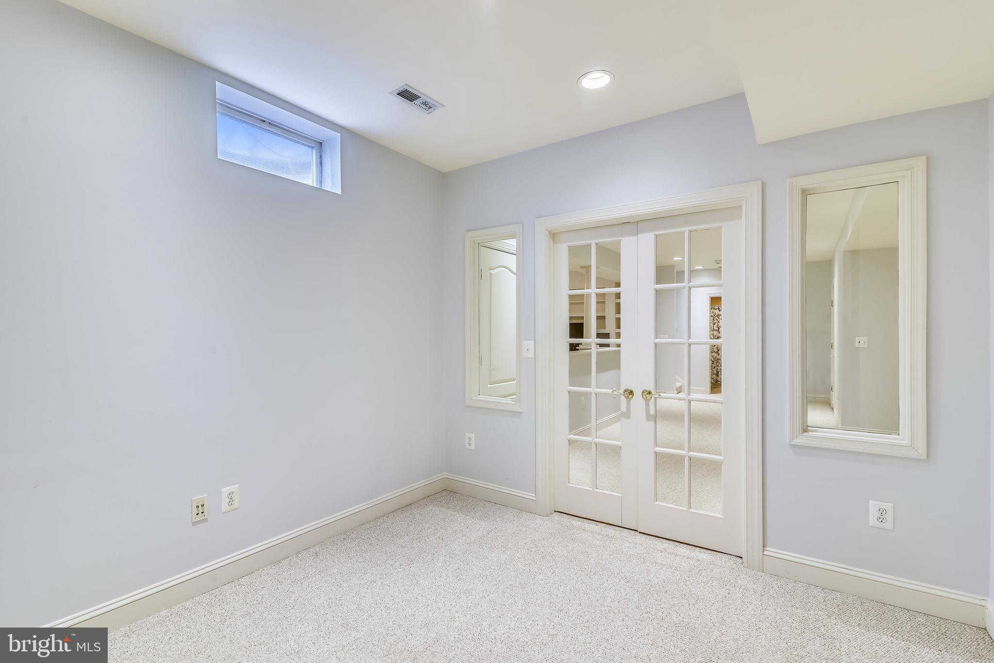 SOUTH RIDING - Residential