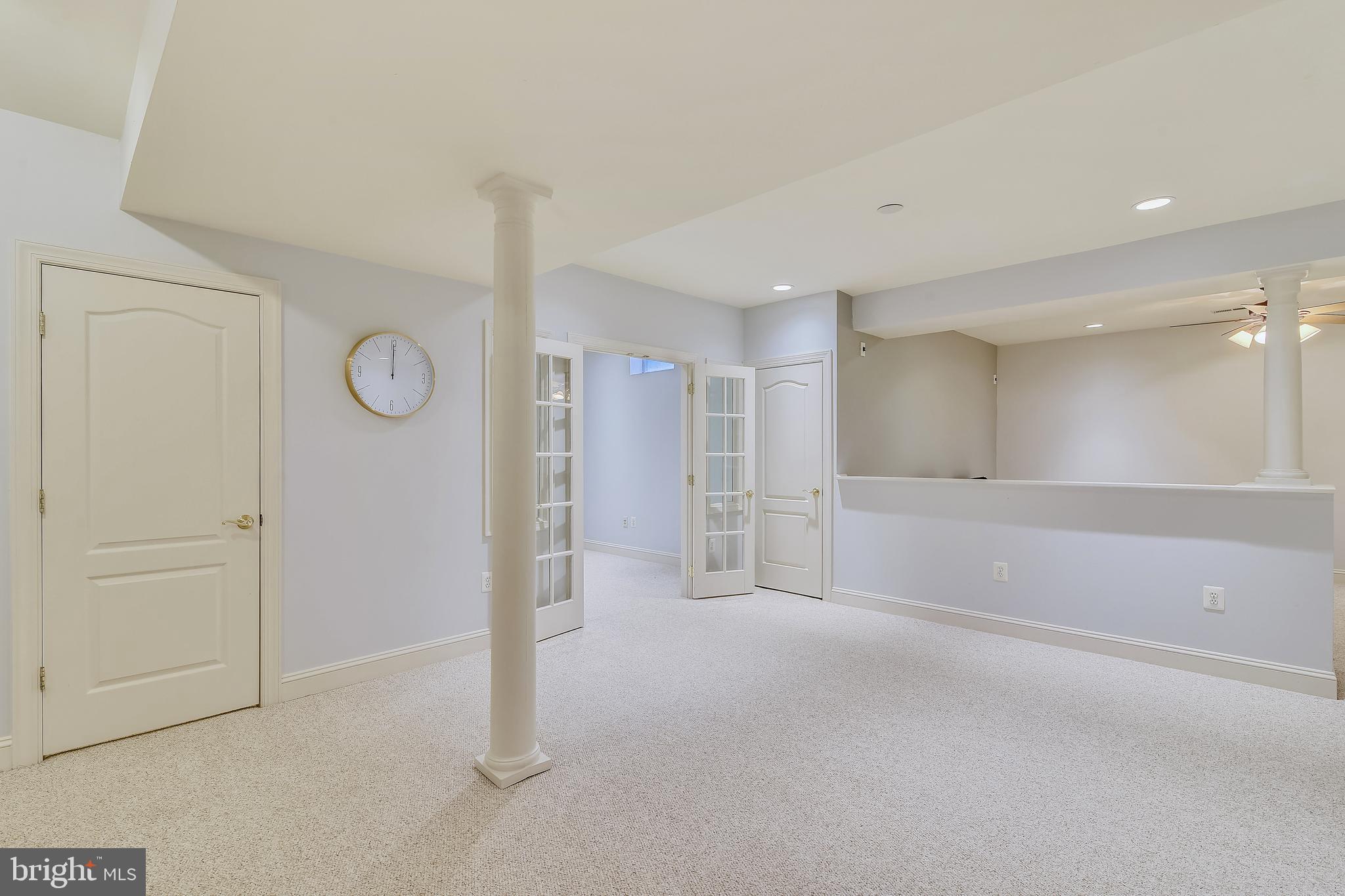 SOUTH RIDING - Residential