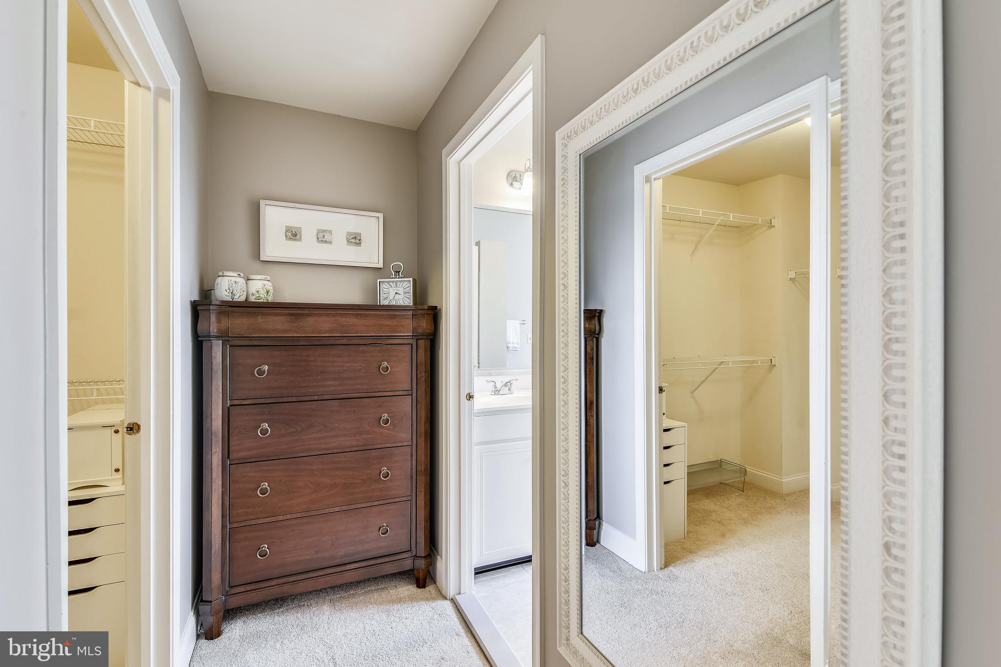 SOUTH RIDING - Residential