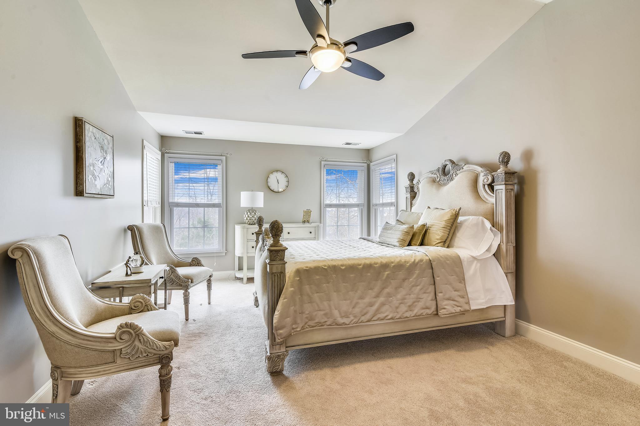 SOUTH RIDING - Residential