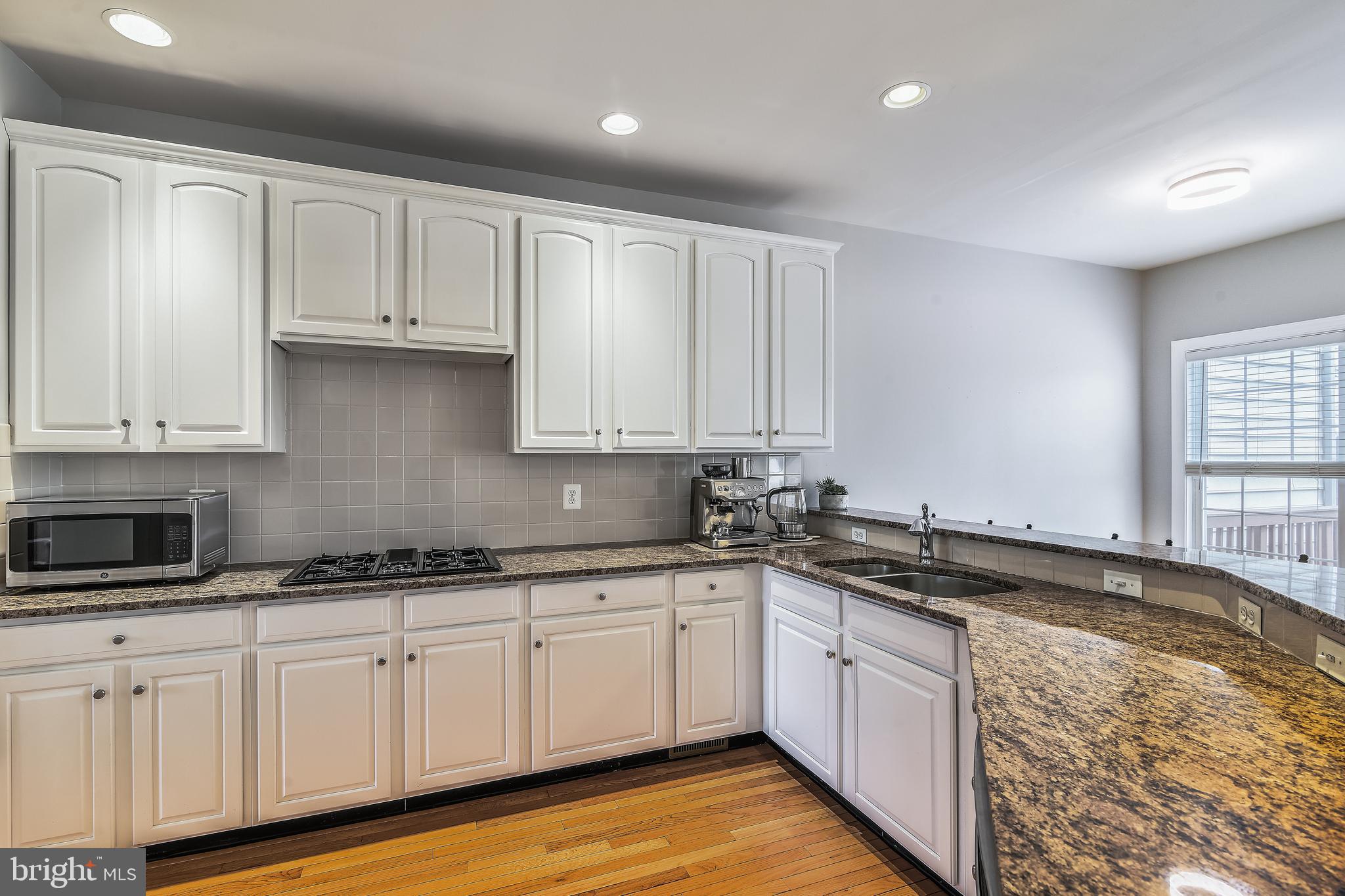 SOUTH RIDING - Residential