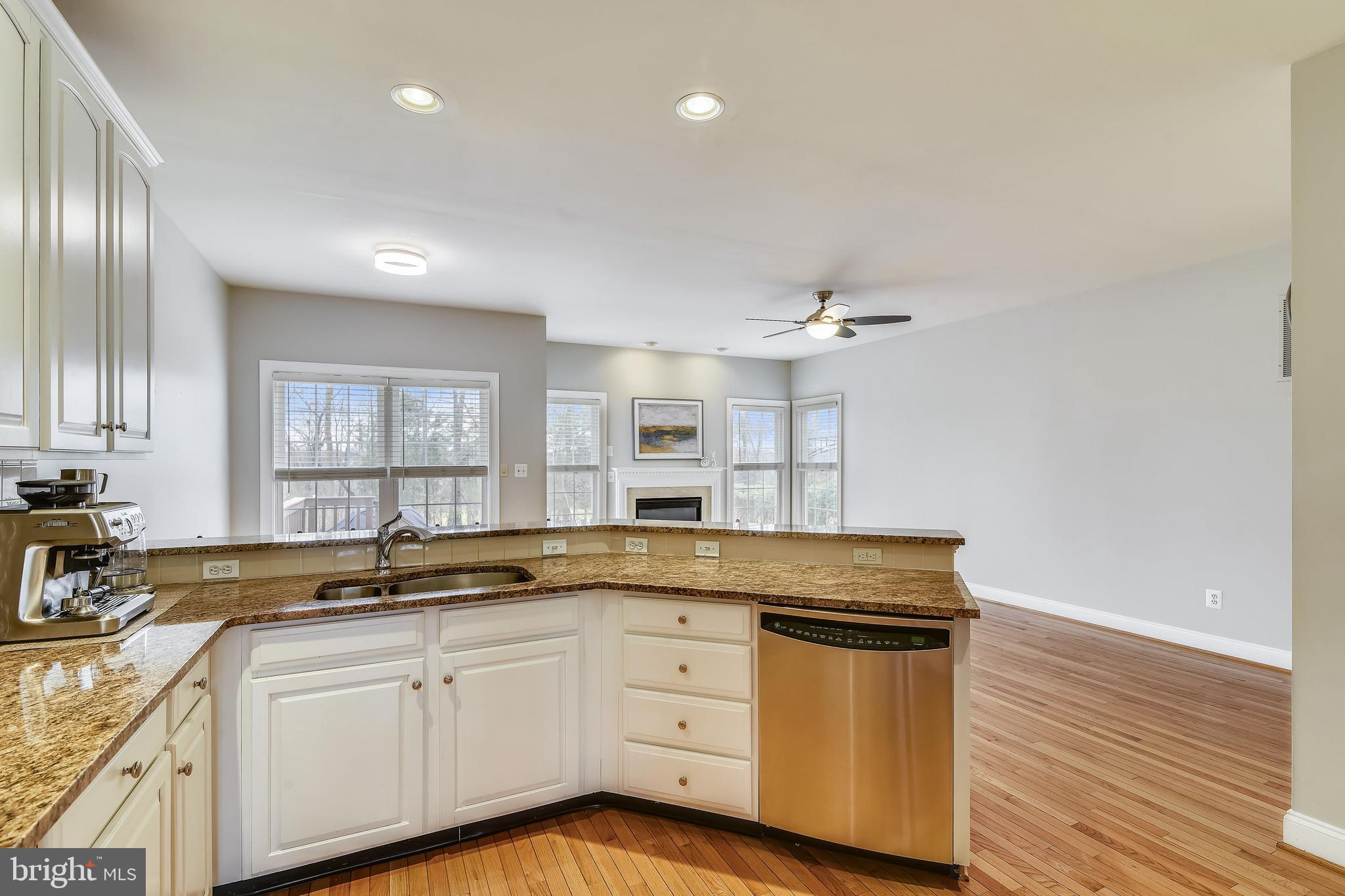 SOUTH RIDING - Residential