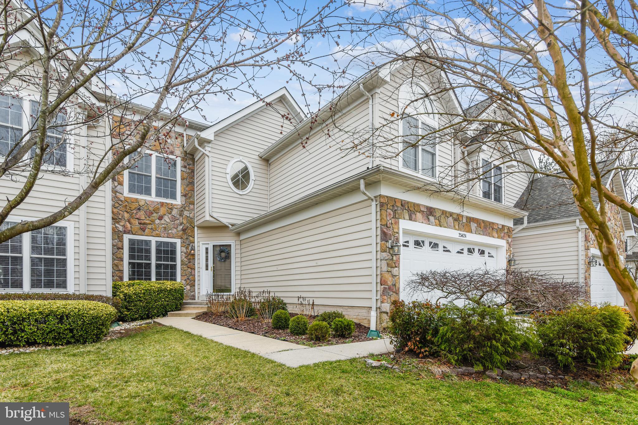 SOUTH RIDING - Residential